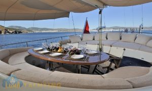 exclusive yacht charter bodrum luna yachting lna gb 600 3