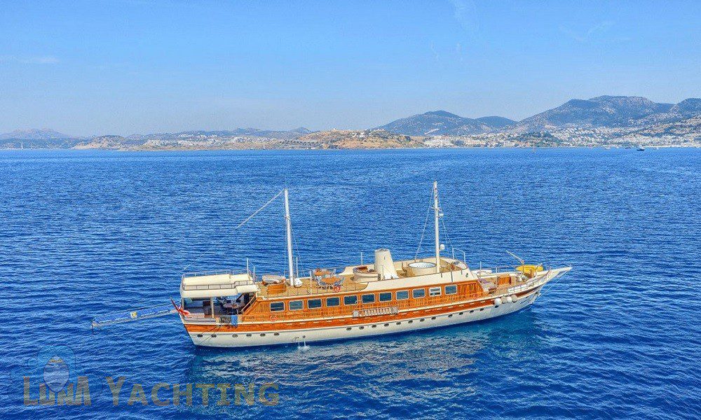 12 Cabins Luxury Crewed Gulet Elara Bodrum Blue Cruise 3