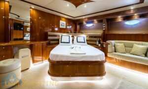 Sunseeker manhattan 74 feet luxury yacht charter bodrum hotels 32