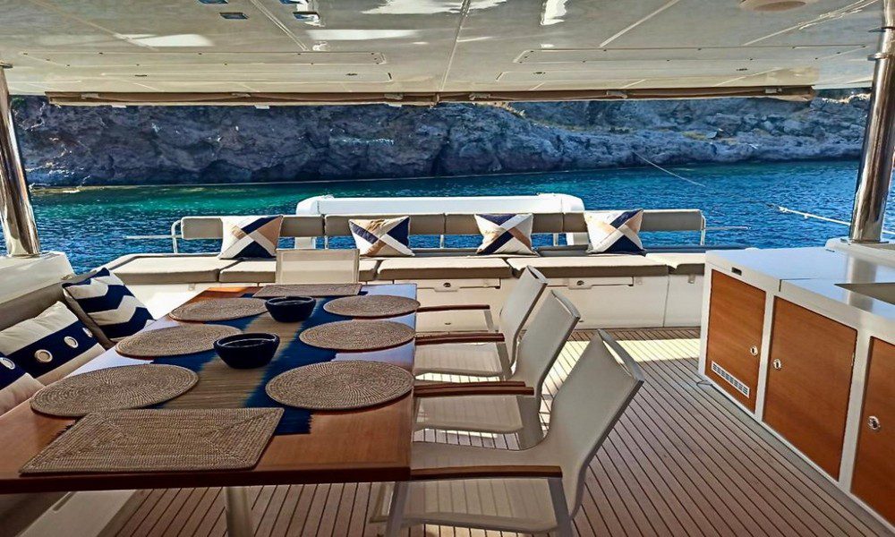 Catamaran Lagoon 620 Camaron for rent Turkey Luna Yachting Bodrum 24