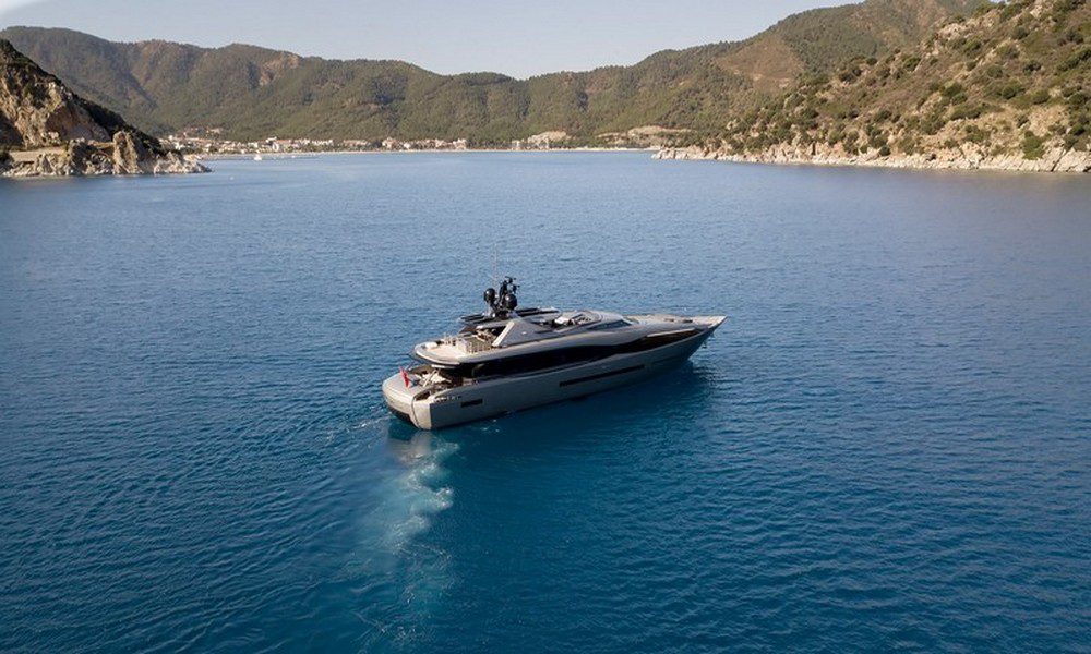FX 38 Ultraluxury Yacht Charter East Mediterreanean Bodrum Lux Rental 6 2