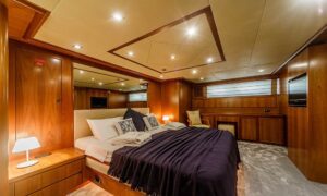 Luxury Yacht Falcon 115 Sanref Bodrum Luna Yachting 19 1