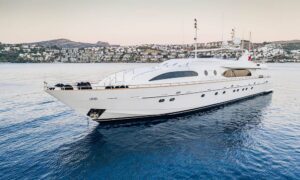 Luxury Yacht Falcon 115 Sanref Bodrum Luna Yachting 2