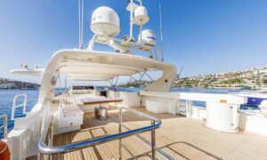 Luxury Yacht Falcon 115 Sanref Bodrum Luna Yachting 7 1