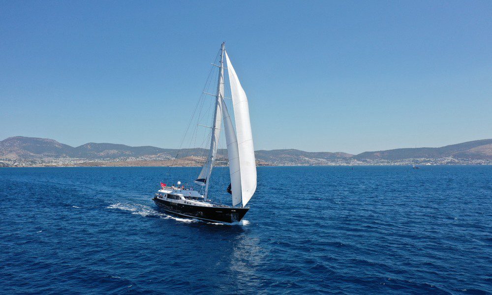 luna yachting Gulmaria 1