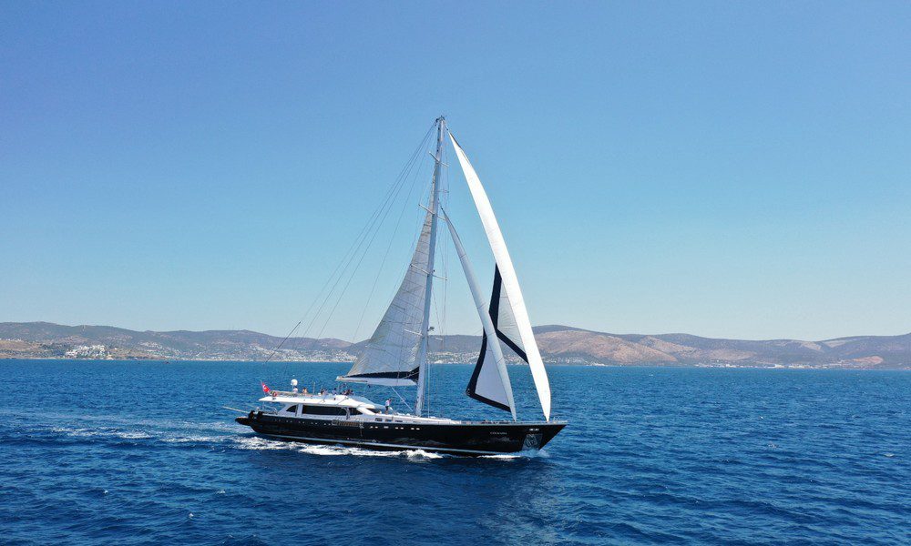 luna yachting Gulmaria 32