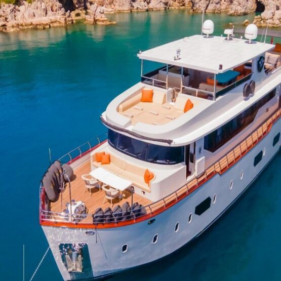 5 Cabin Luxury Trawler Fethiye Bodrum 02 1