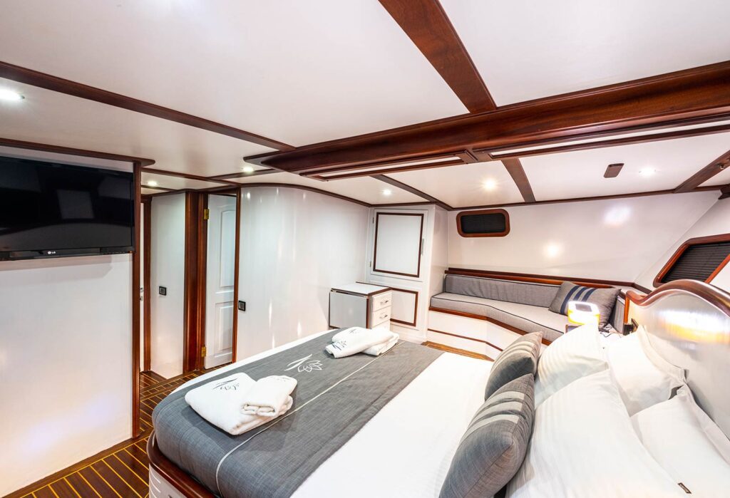 Deluxe Gulet Bodrum 5 Cabin 25 Mt 27