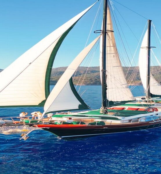 luna yachting peri 15