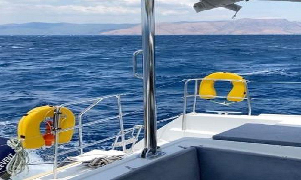 Luna Yachting Catamaran LE VENT LAGOON 420 8