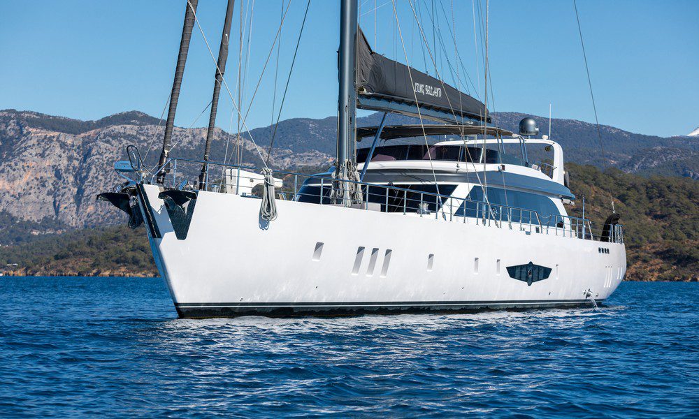 luna yachting Long Island 20