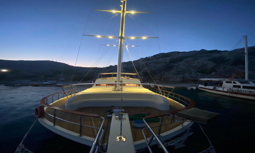 luna yachting zehra sultan 21