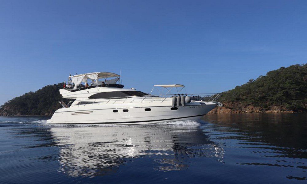 Luna Yachting Motoryacht Natewhite 11